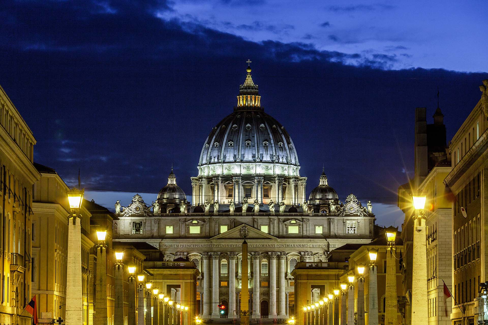 _MG_2611-Roma di notte, la Basilica di San Pietro e la Scenografica Via della Concordia