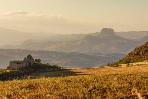 0A1A7039-Agrigento, la Rupe di Sutera vista da Monte Castelluccio in territorio di Racalmuto