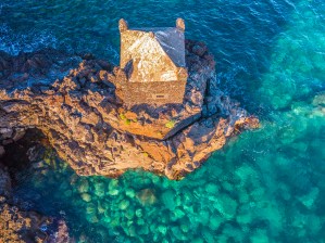 DJI_0943-HDR-Santa Tecla, la sentinella solitaria dello scoglio