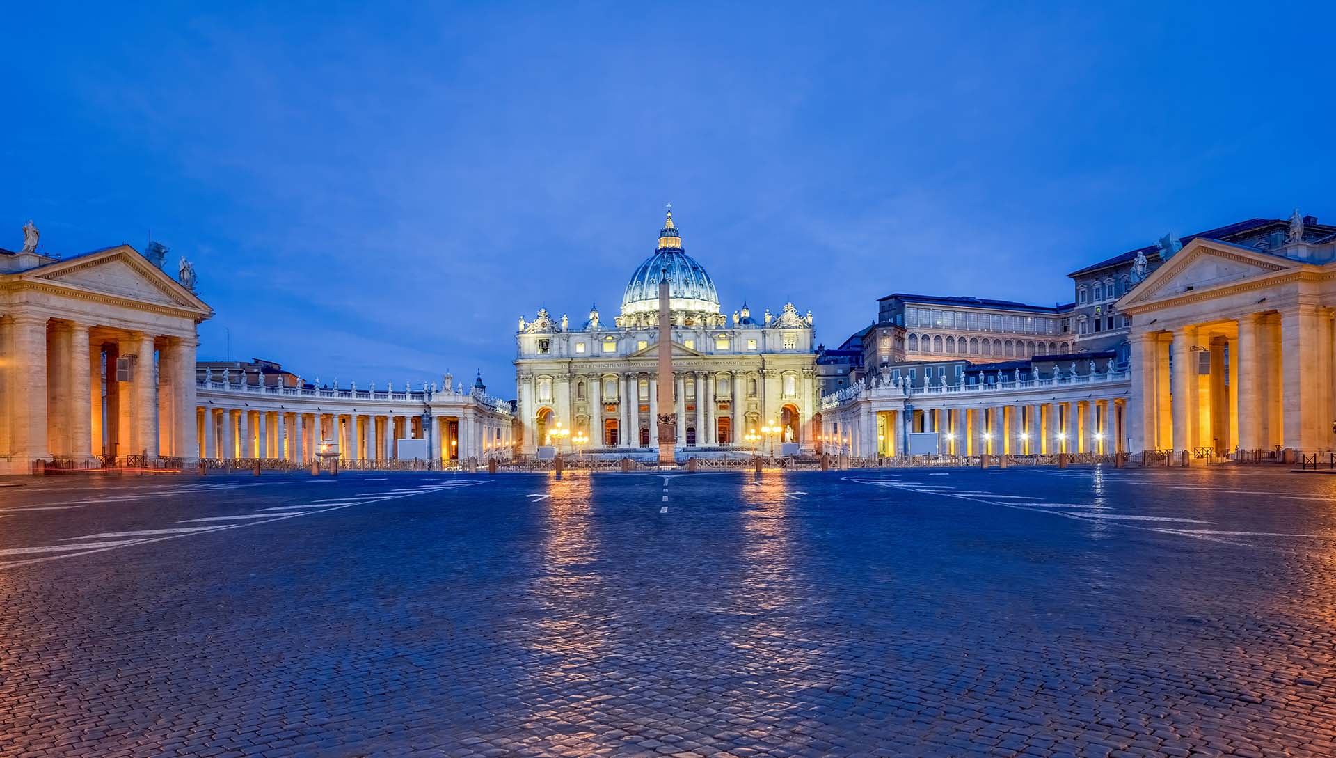 MG_1809 - Roma, Città del Vaticano, il fascino della luce crepuscolare sulla Basilica di San Pietro