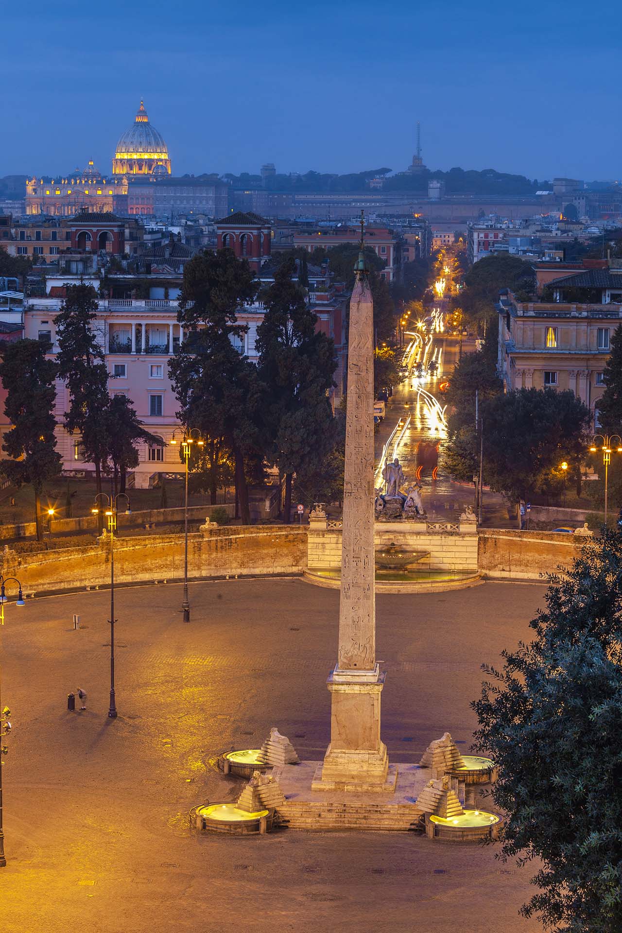 _MG_2643-Maestosità Romana, l'Obelisco Egizio di Piazza del Popolo e la Basilica di San Pietro sullo sfondo