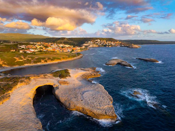 L'arco naturale in località S'Archittu.