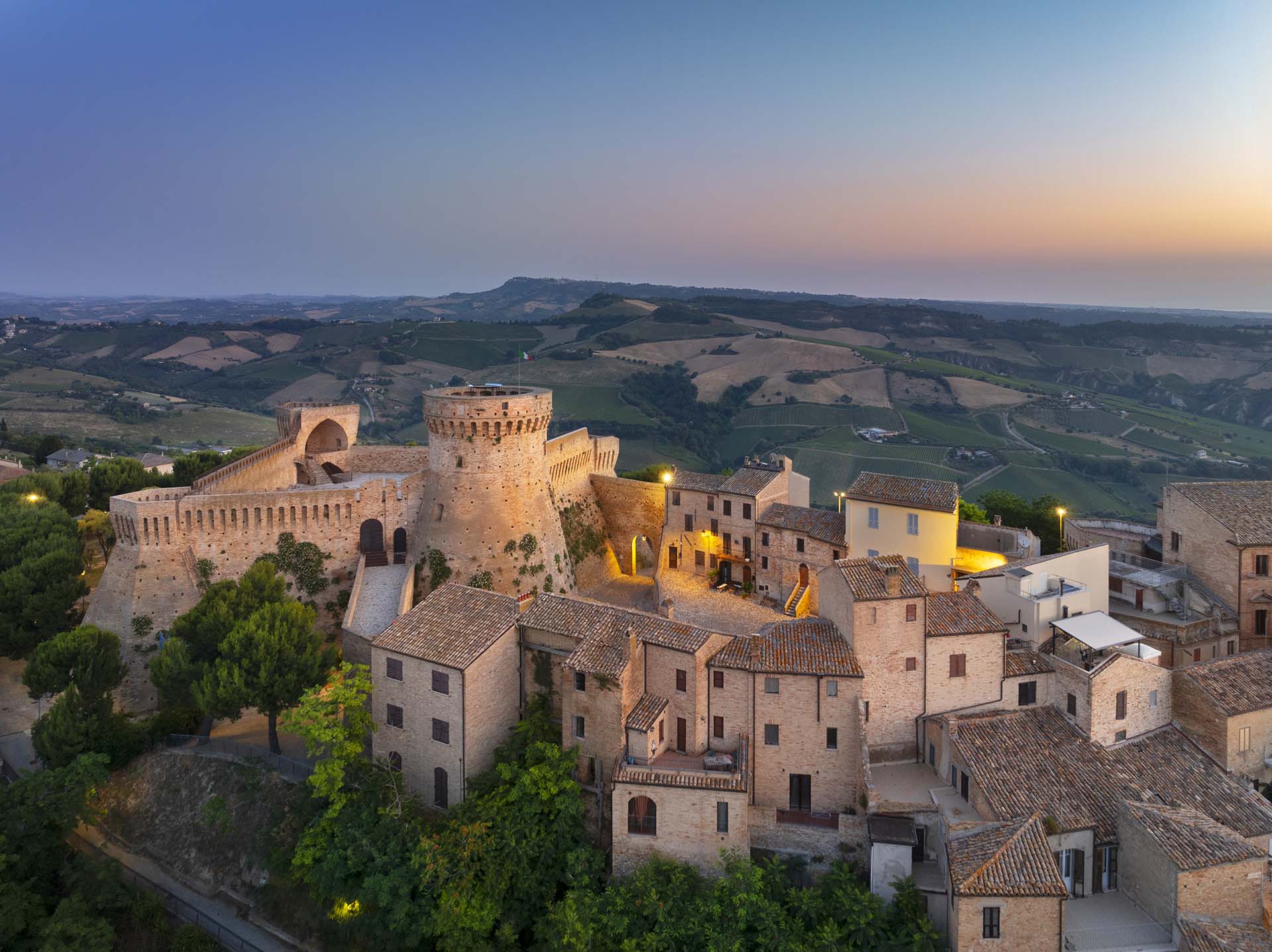 La fortezza medievale di Acquaviva Picena.