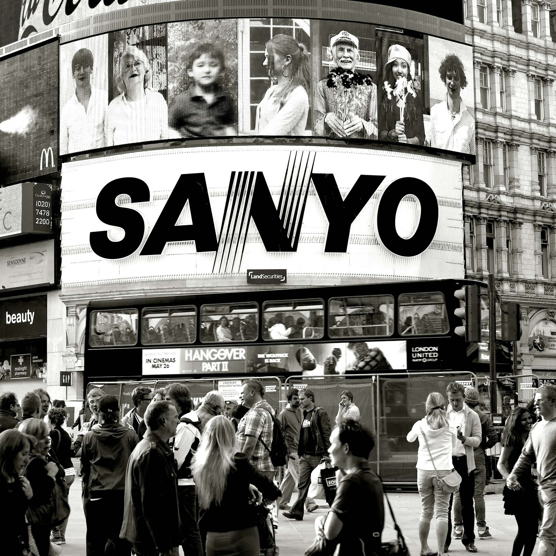 _MG_6425-Il Flusso Incessante di Londra, marea umana in una Piccadilly pulsante