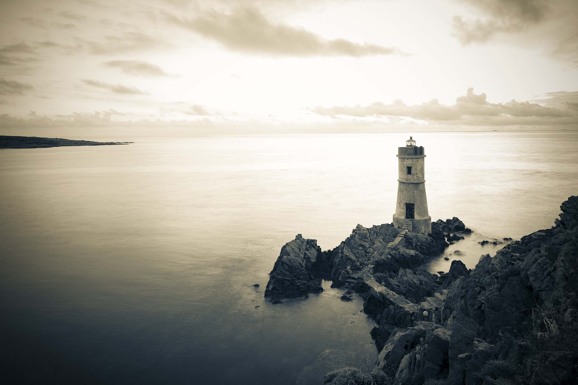Faro di Capo Ferro in Costa Smeralda