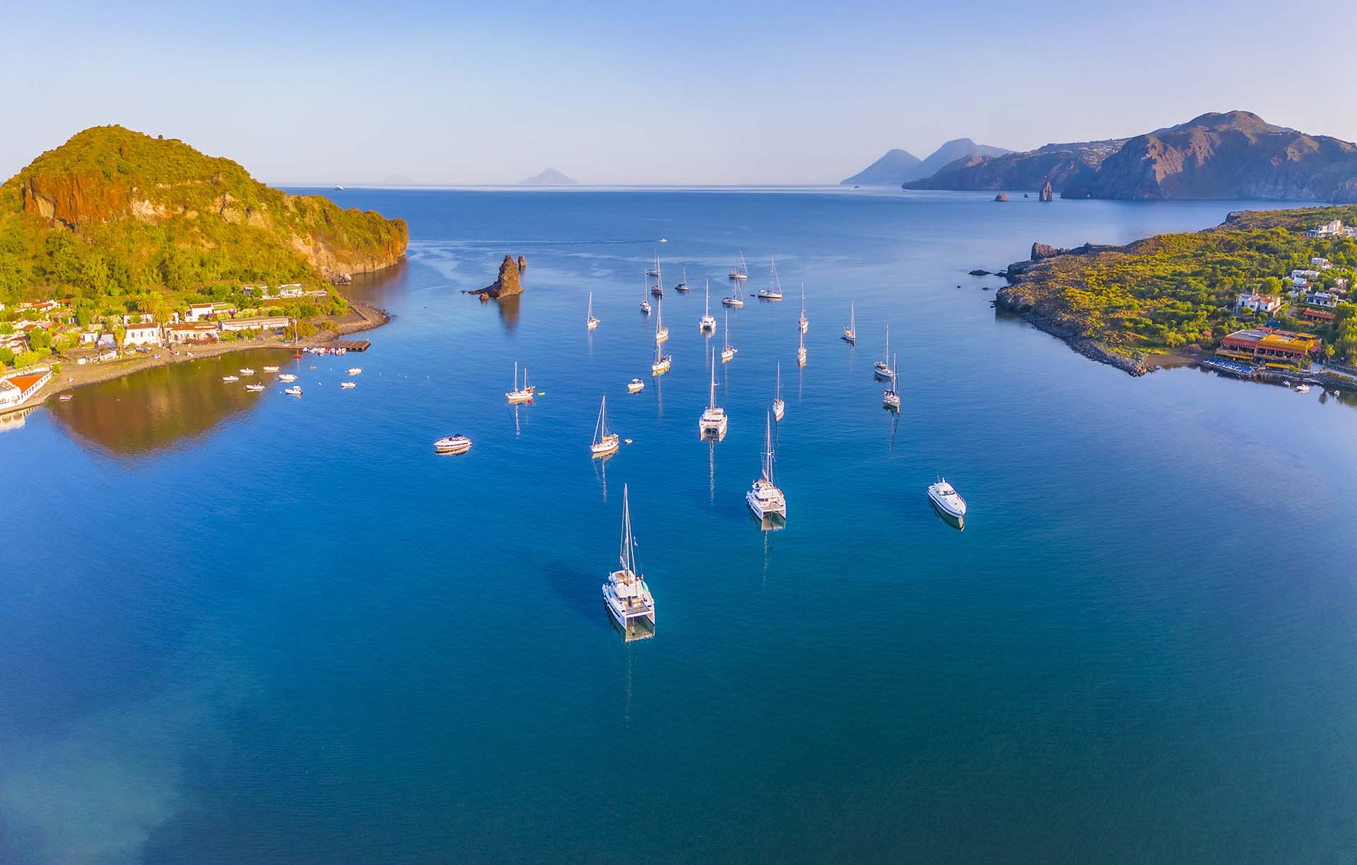 DJI_0307-HDR-Panorama-Baia Negra all'alba, uno spettacolo Eoliano dall'Isola di Vulcano