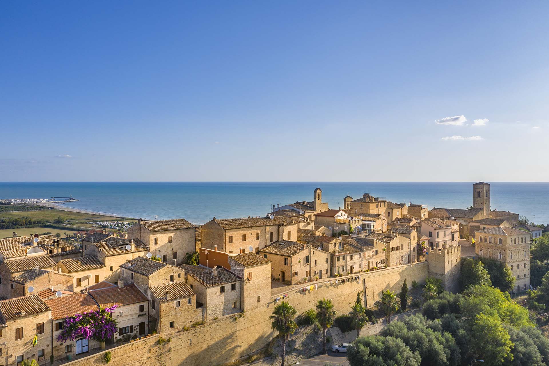 Il borgo di Torre di Palme nel comune di Fermo.