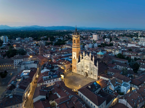 Il centro storico di Monza con al centro il Duomo