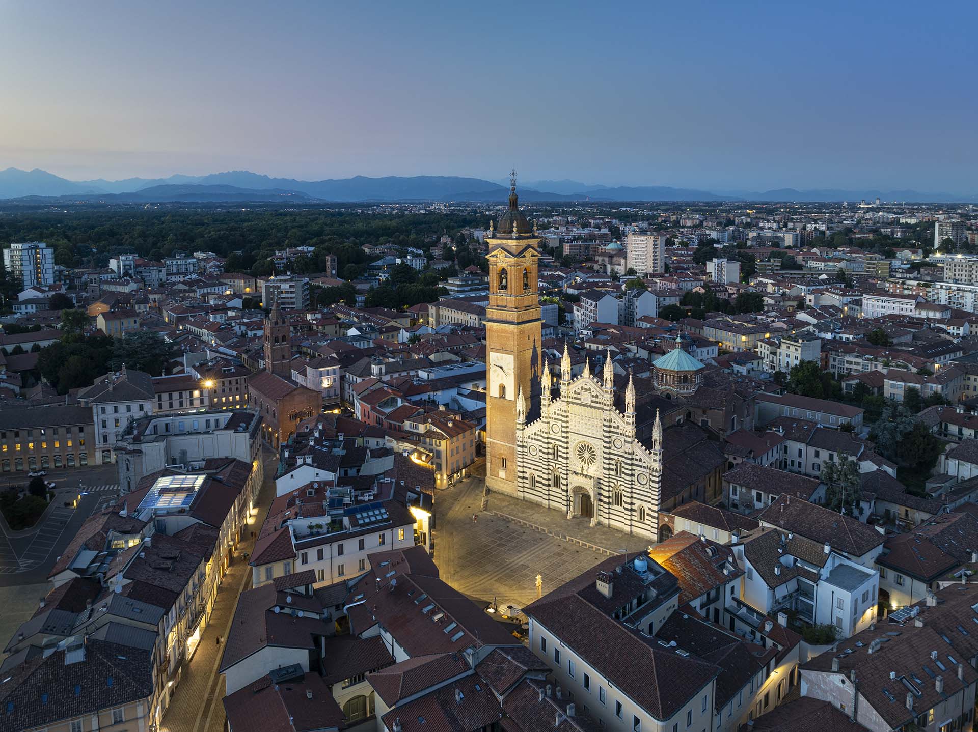 Il centro storico di Monza con al centro il Duomo