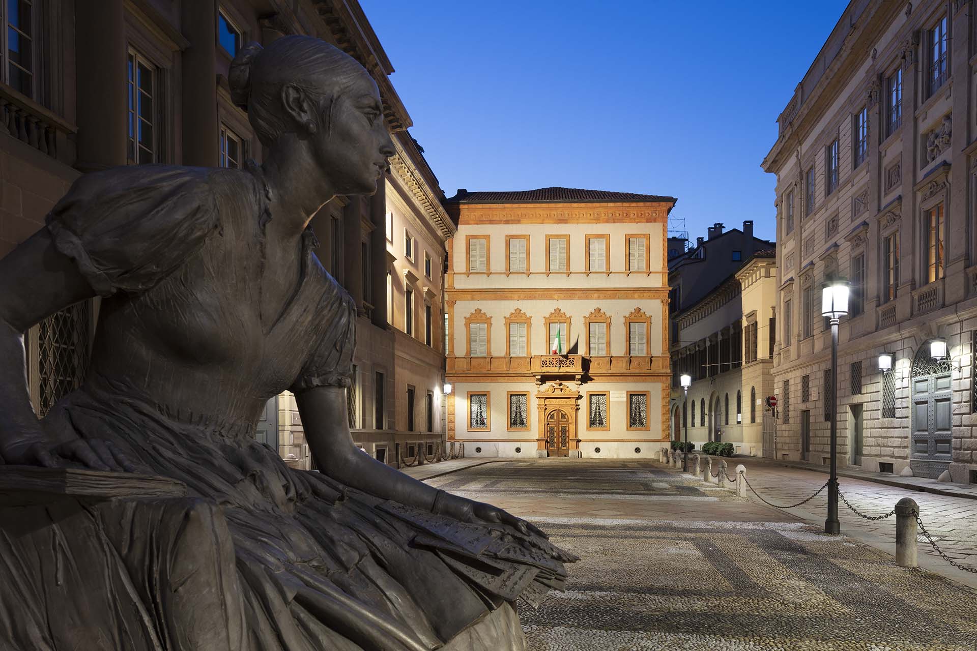 Piazza Belgioioso a Milano.