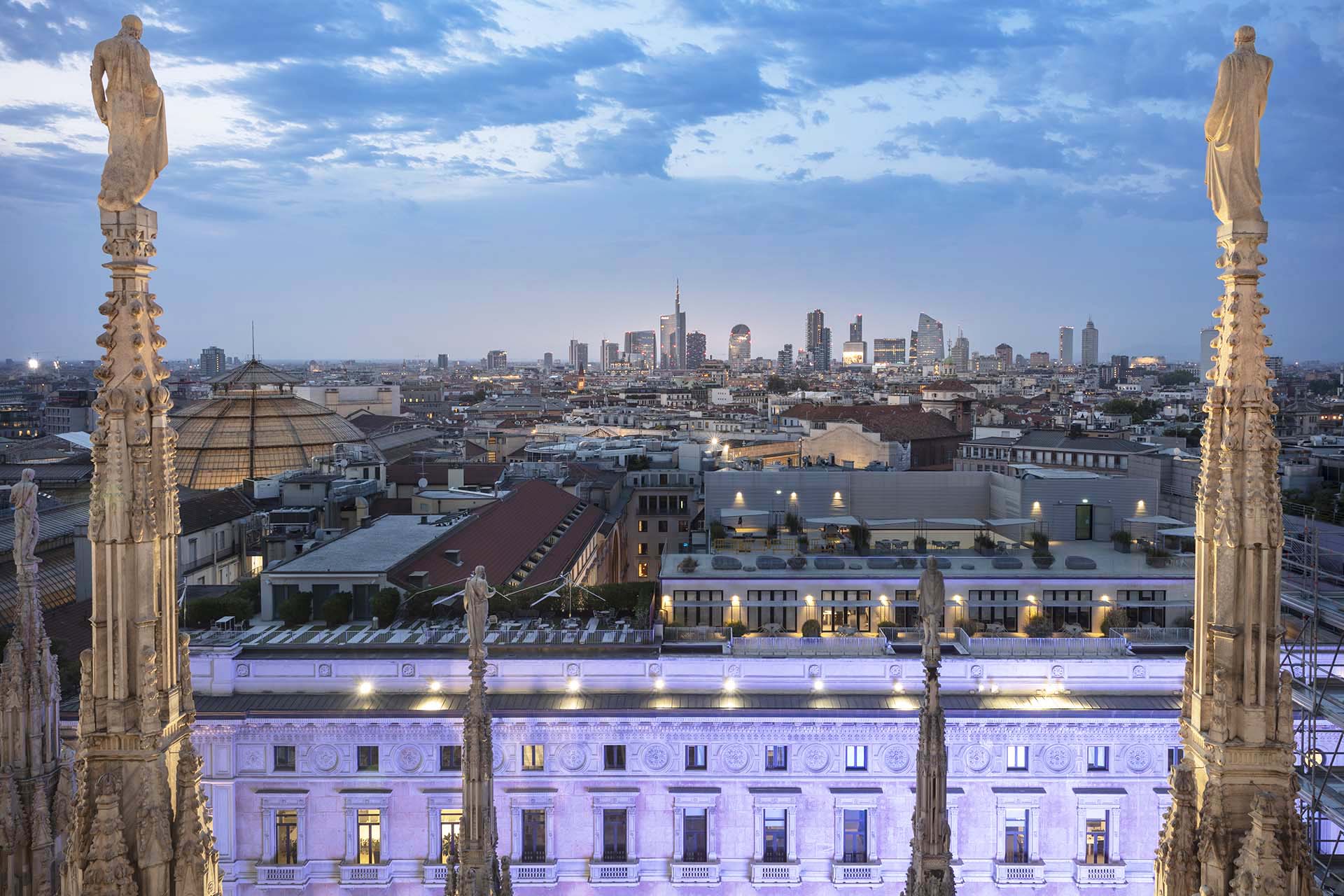 Vista di Milano con le guglie del Duomo