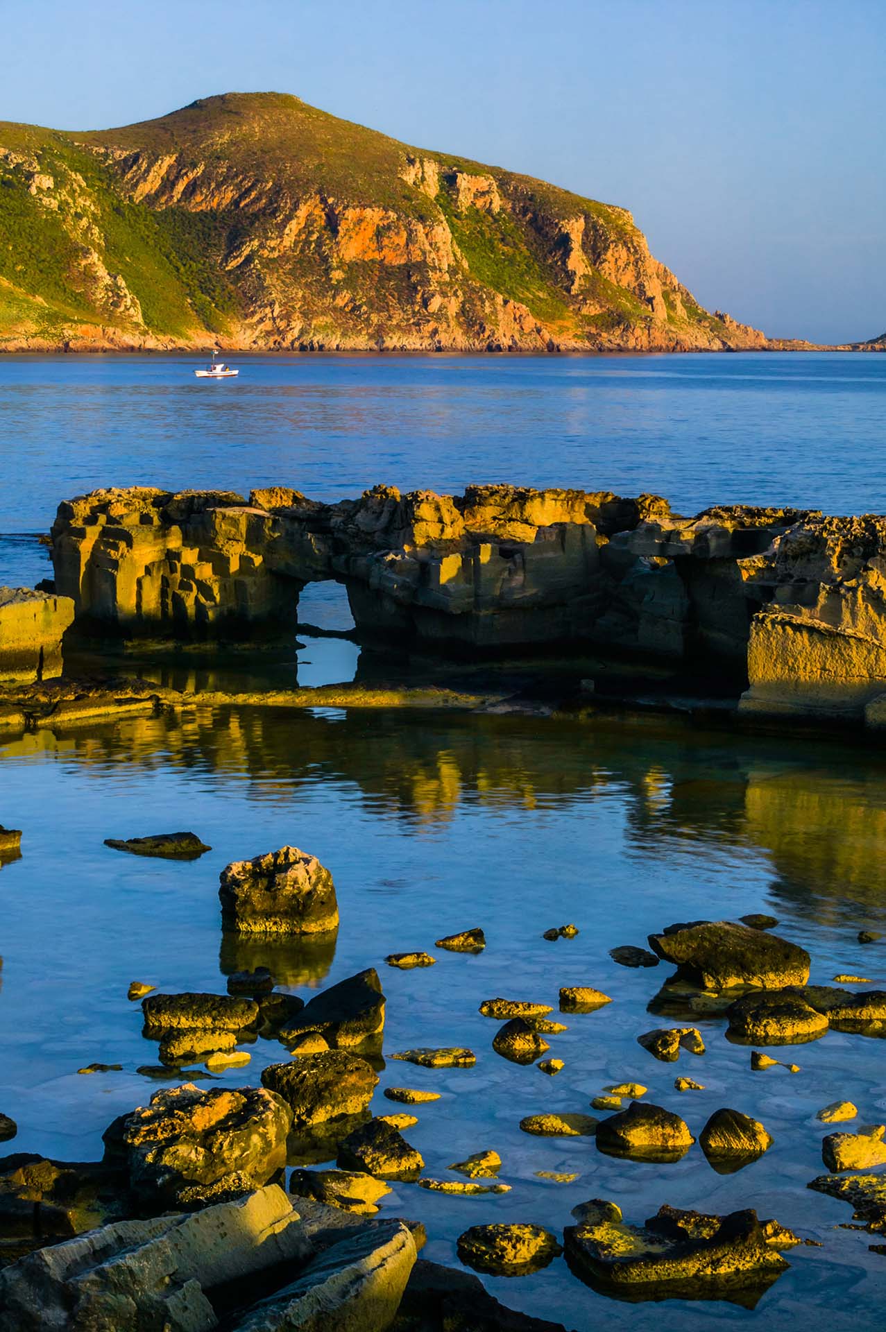 DE7U5401-Punta San Giovanni, Favignana. Le piscine naturali nel cuore del Mediterraneo