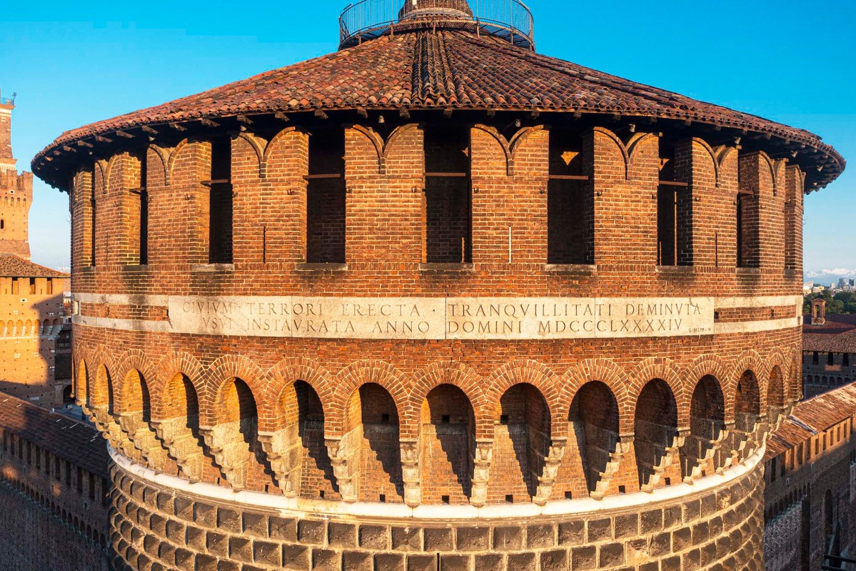 Particolare della torre nord orientale del Castello Sforzesco di Milano