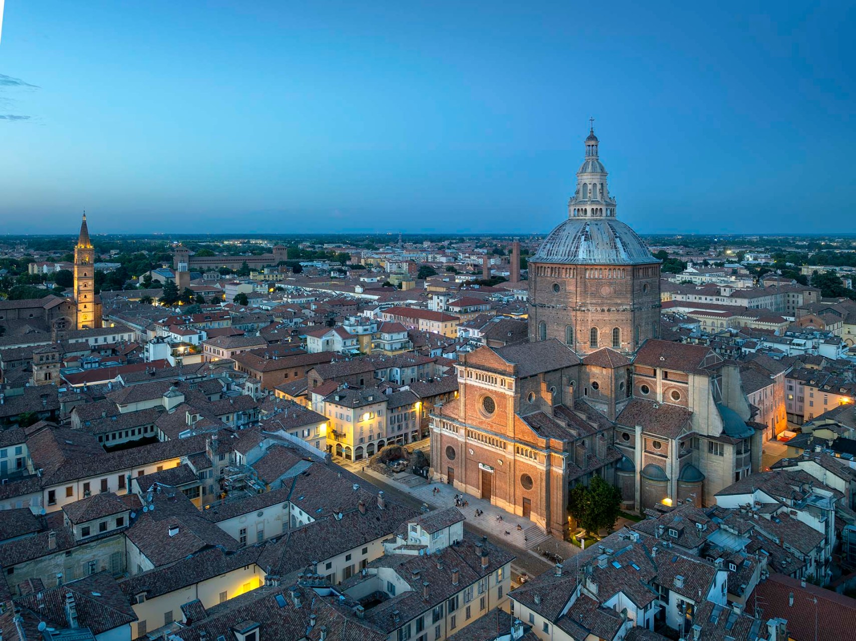 Il centro di Pavia con il Duomo