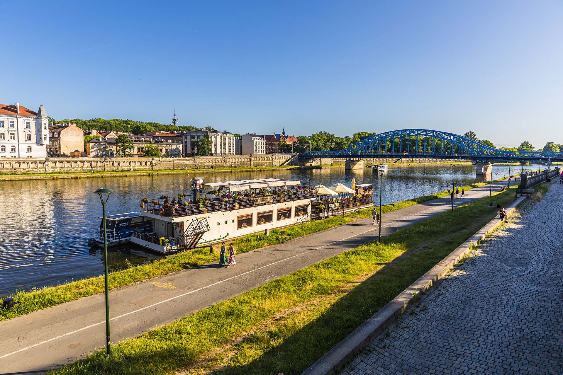 SAFF1385-Passeggiate incantevoli lungo il fiume Vistola, un percorso tra ponti, palazzi e barconi di Cracovia