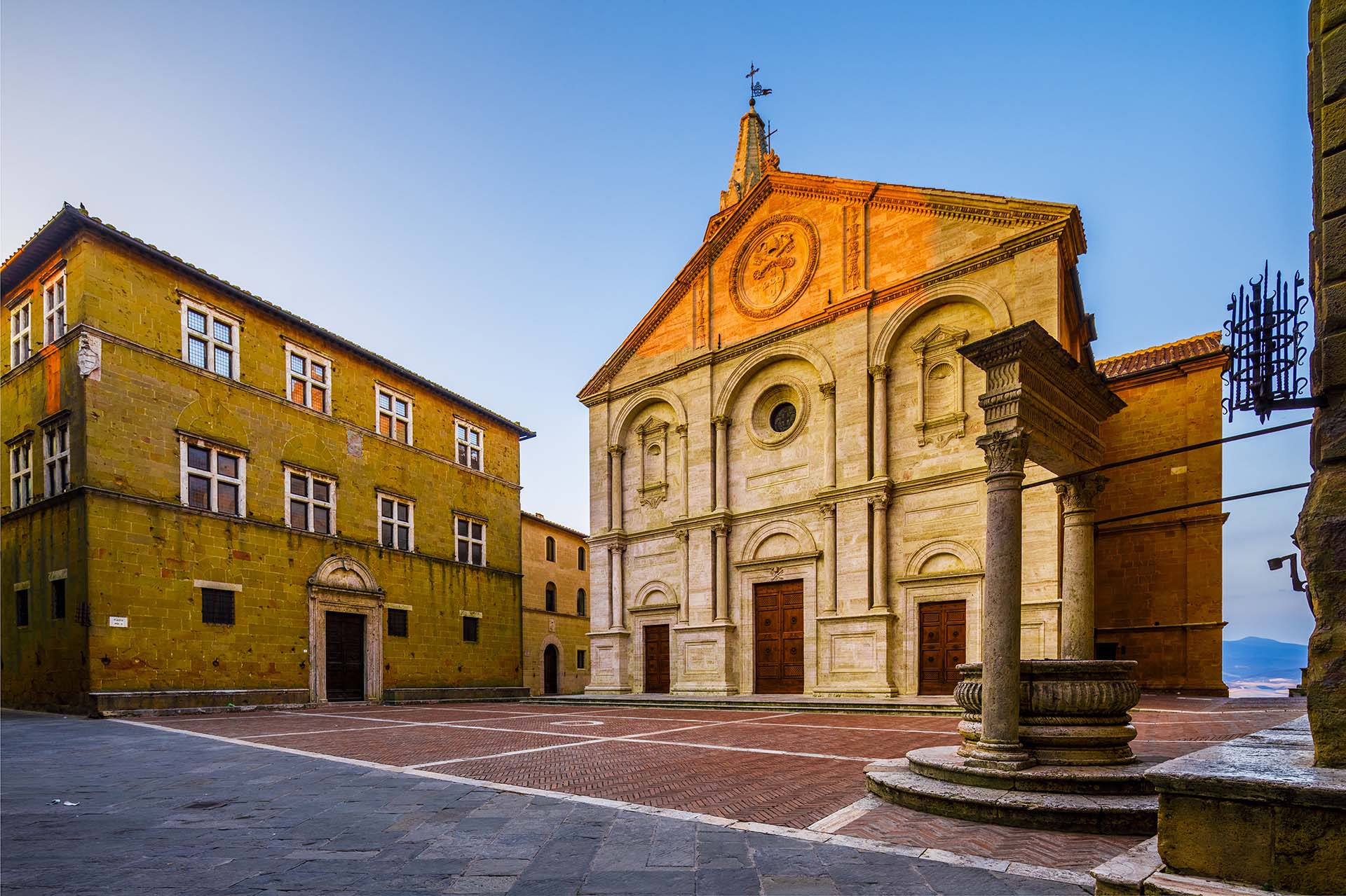 0A1A2236-HDR-Toscana, Duomo di Pienza, un capolavoro rinascimentale in Val d'Orcia