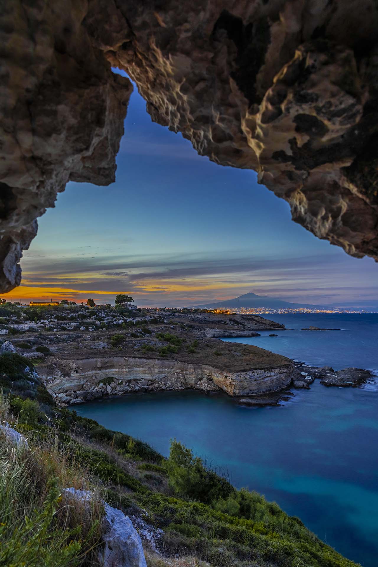 SAFF4842-HDR-La scogliera di Augusta una finestra sull'Etna e il golfo di Catania