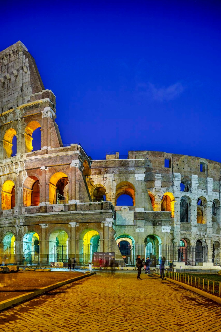 0A1A6578-79-Crepuscolo sull'Anfiteatro Flavio, l'eterno splendore di Roma