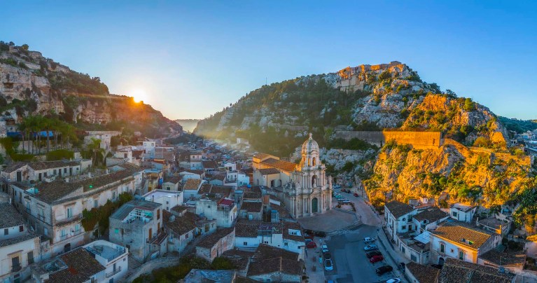 DJI_0402-HDR-Panorama-Scicli, la perla incastonata, la maestosità del Barocco nella Cava di San Bartolomeo