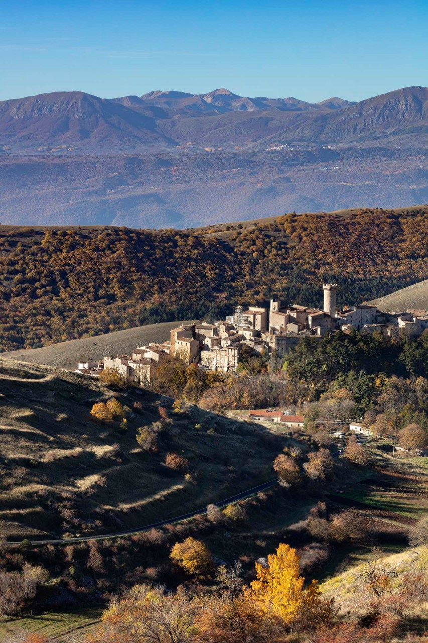 Il borgo di Santo Stefano di Sessanio nel Parco nazionale del Gran Sasso e dei Monti della Laga.
