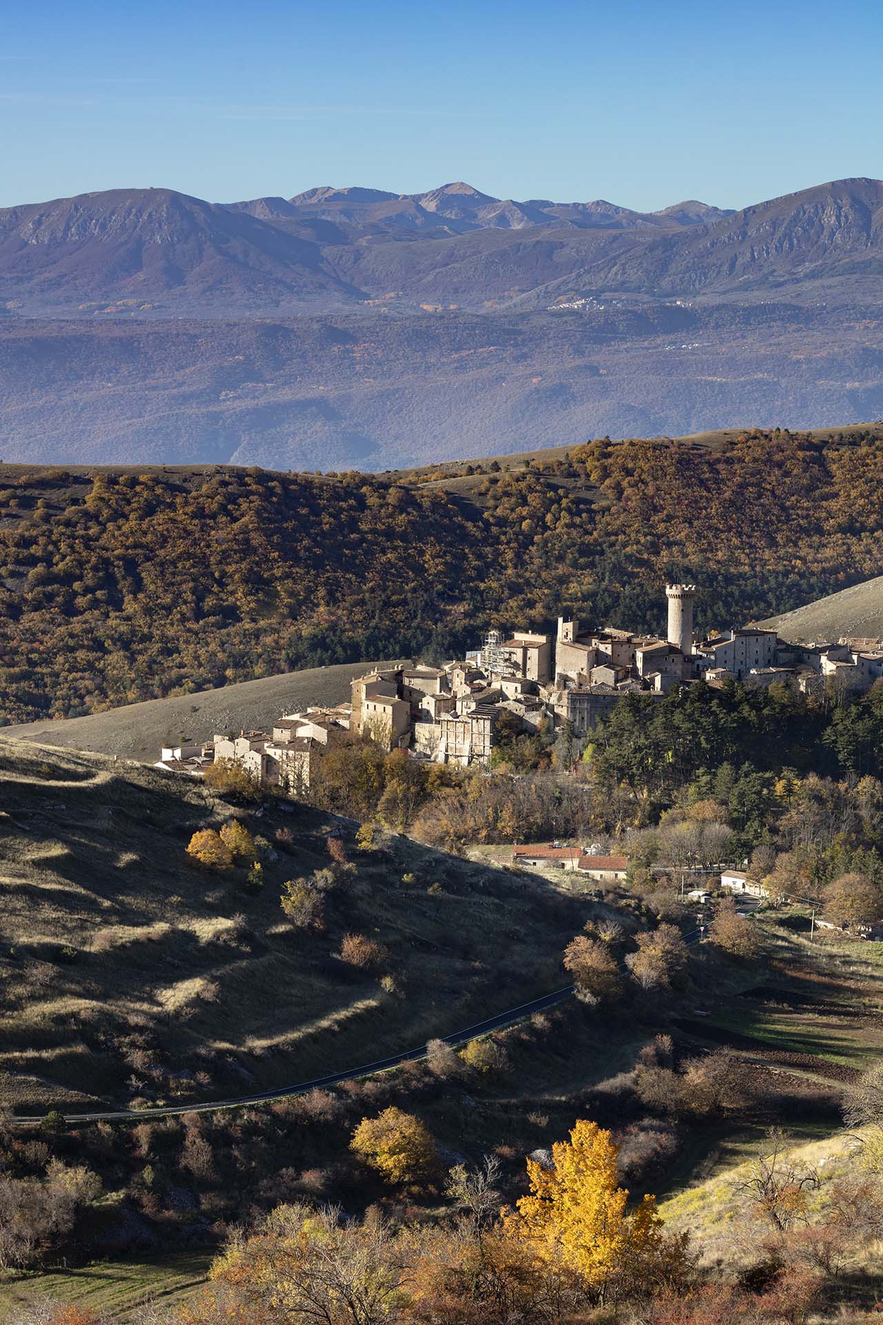 Il borgo di Santo Stefano di Sessanio nel Parco nazionale del Gran Sasso e dei Monti della Laga.