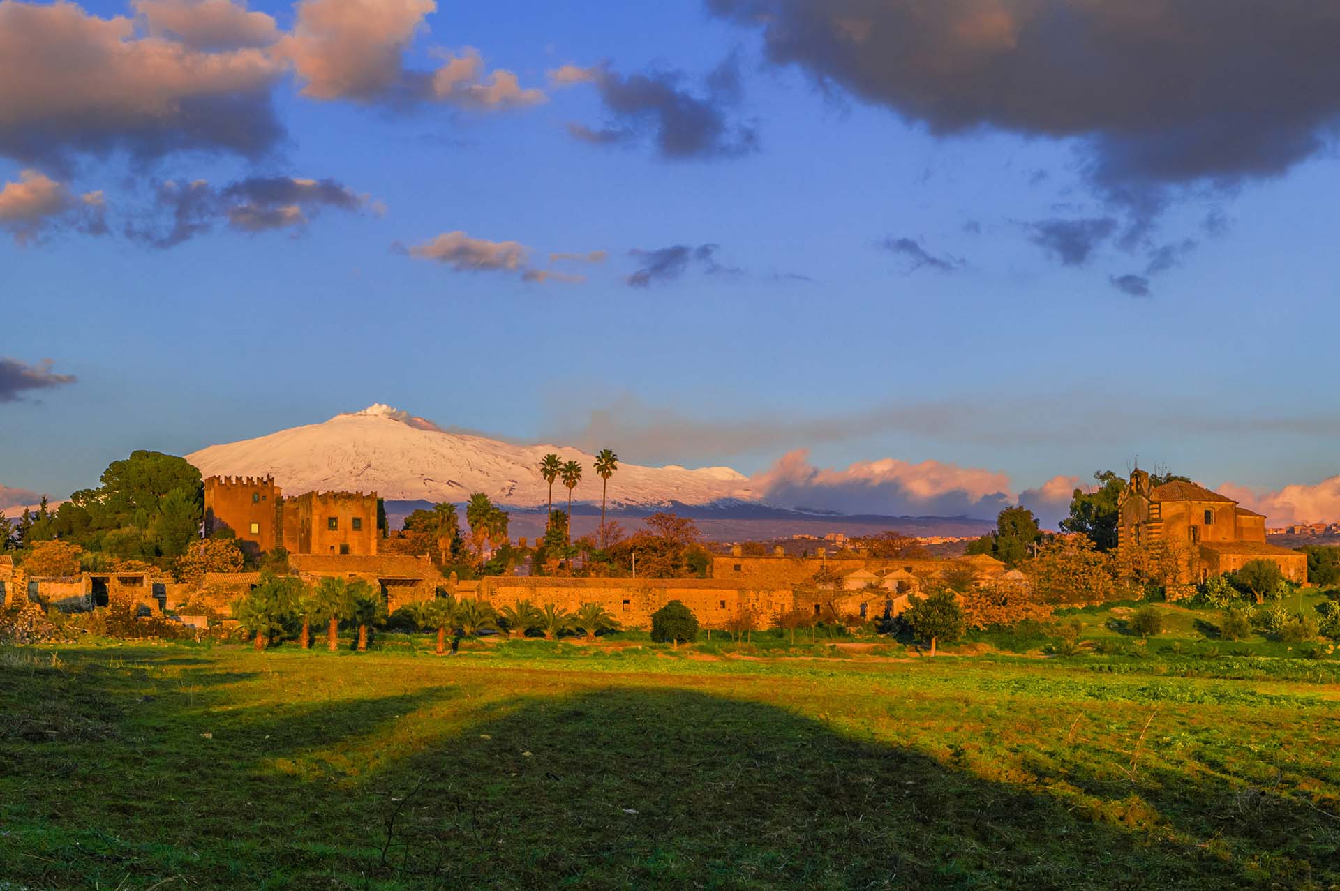 DE7U2465-Carcaci, il borgo fantasma ai piedi del gigante Etna