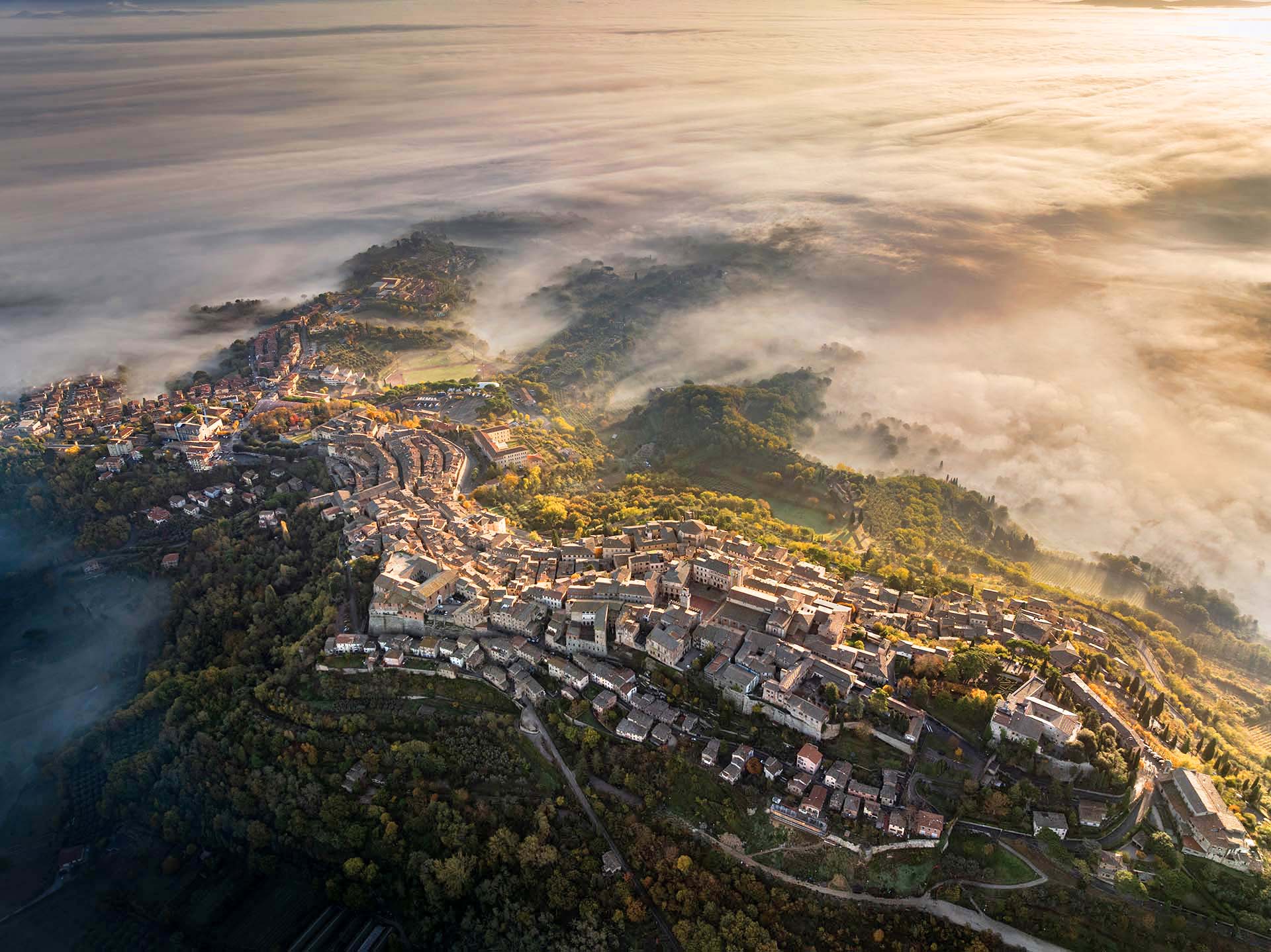 Montepulciano visto dal cielo