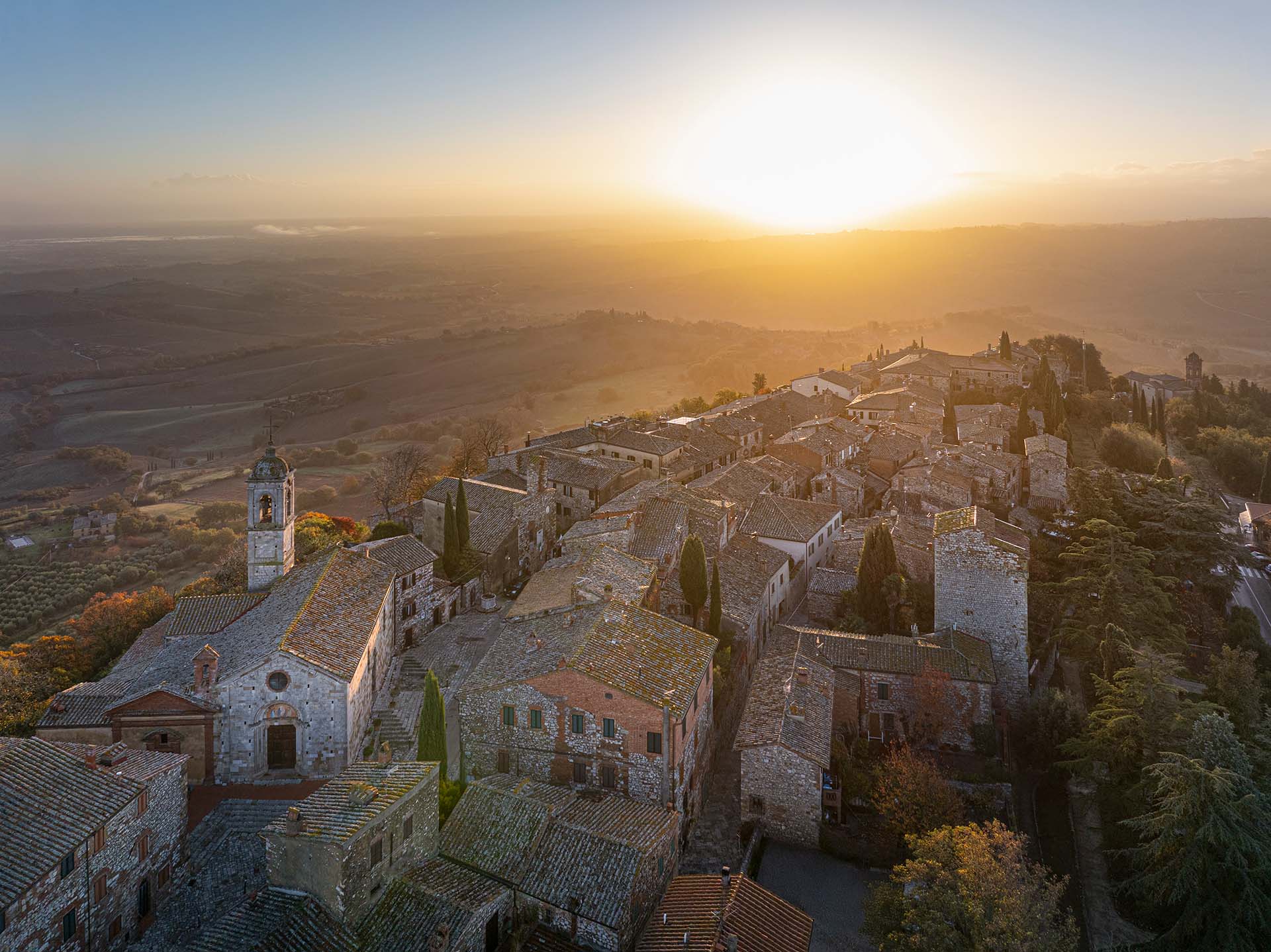 Il borgo di Montefollonico.