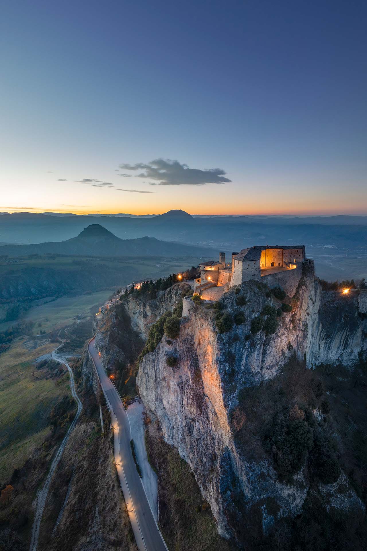 Il borgo e il forte di San Leo.