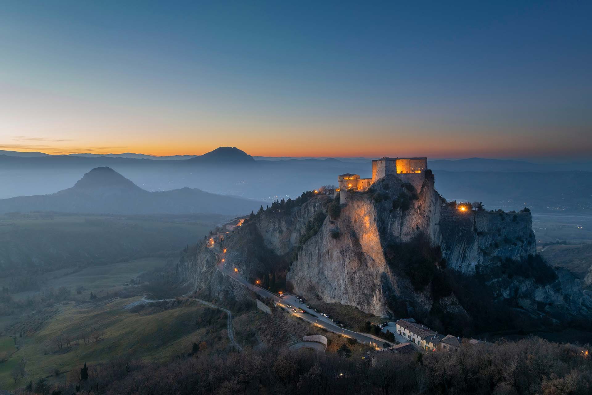 Il borgo e il forte di San Leo.