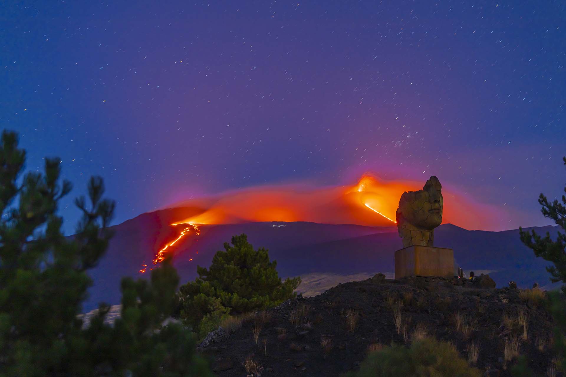 SAFF2117-HDR-Eruzione stellata, l'Etna in attività vista dal Teseo Screpolato