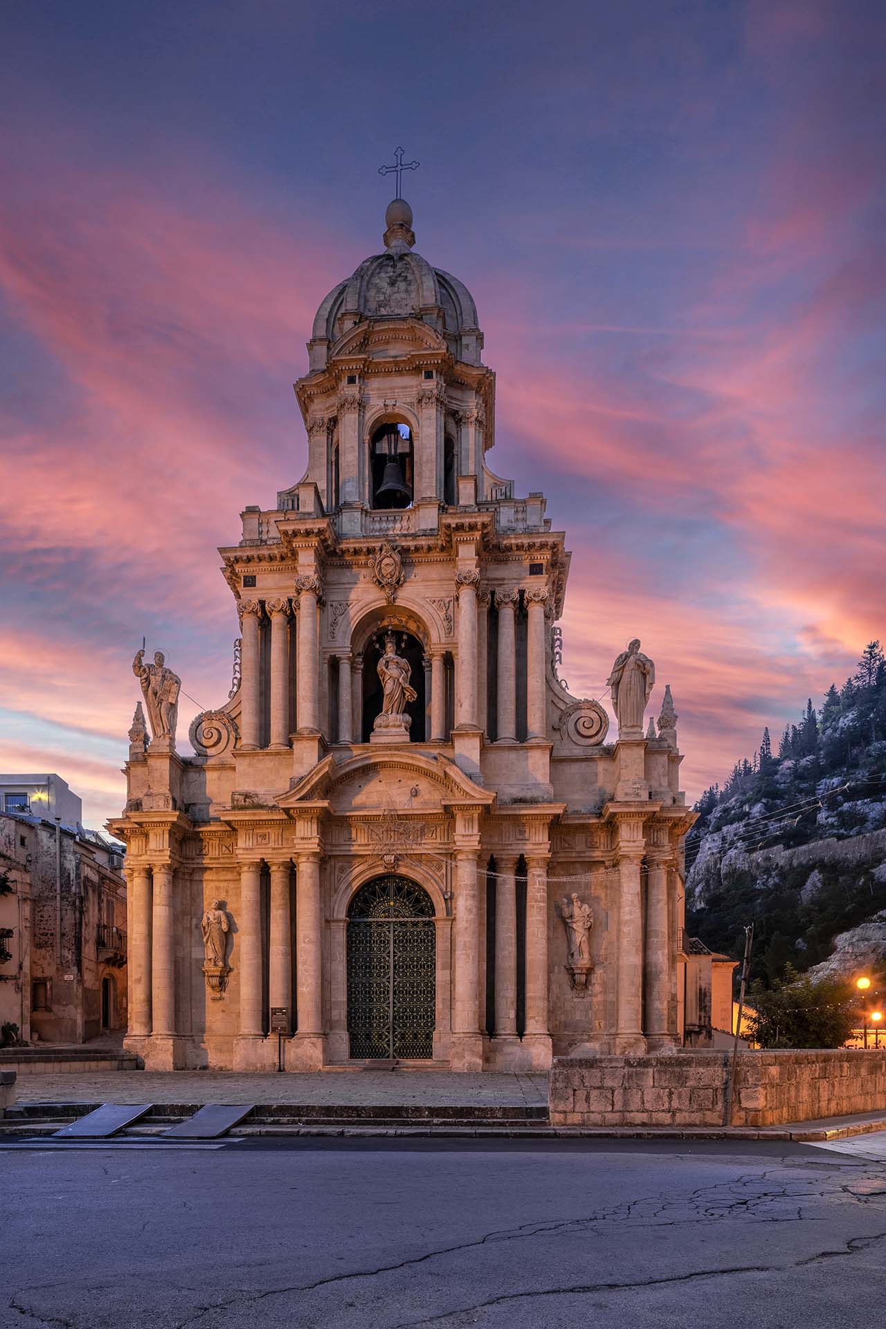 SAFF5873-HDR II-La chiesa di San Bartolomeo a Scicli, custode della vallata