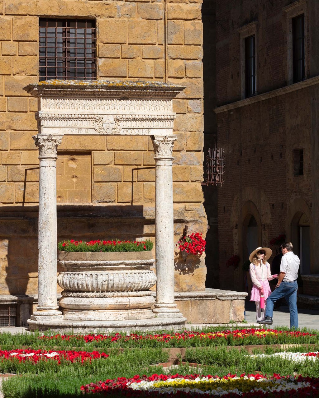 Il Pozzo dei Cani in Piazza Pio II a Pienza