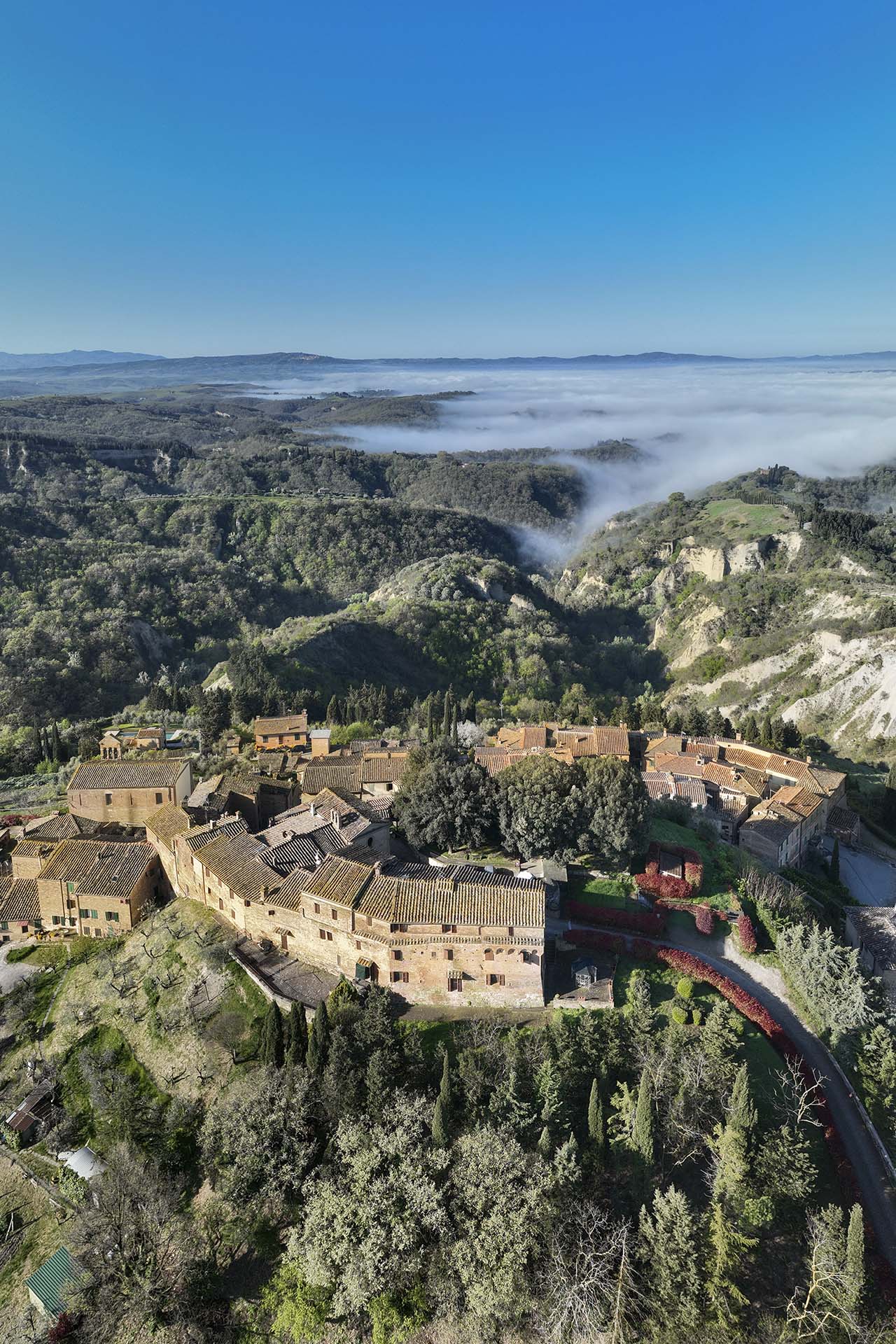 Il borgo di Chiusure.