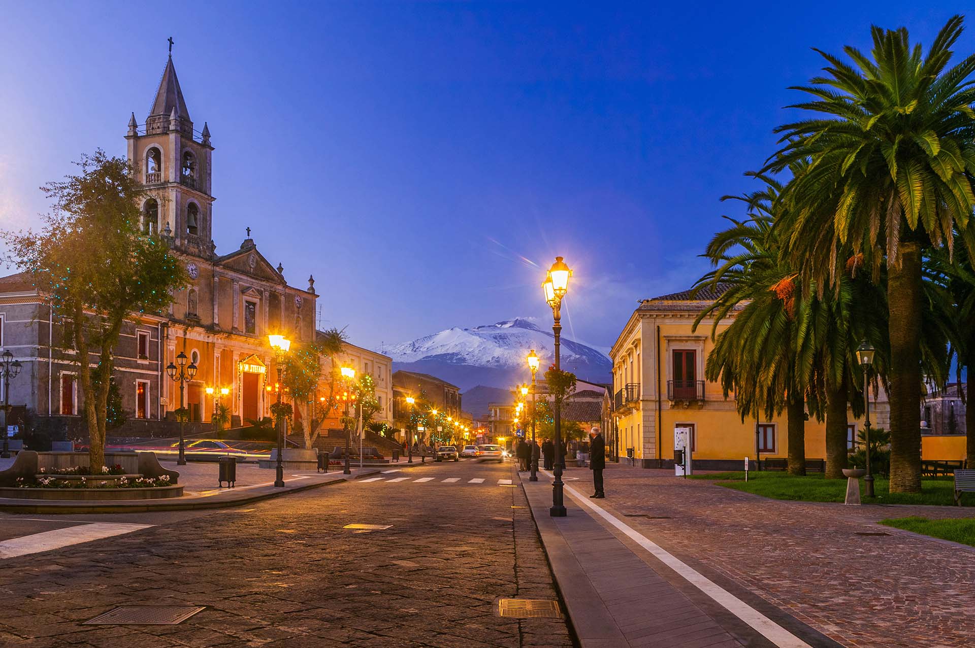 Aci Bonaccorsi, incanto ai piedi dell’Etna