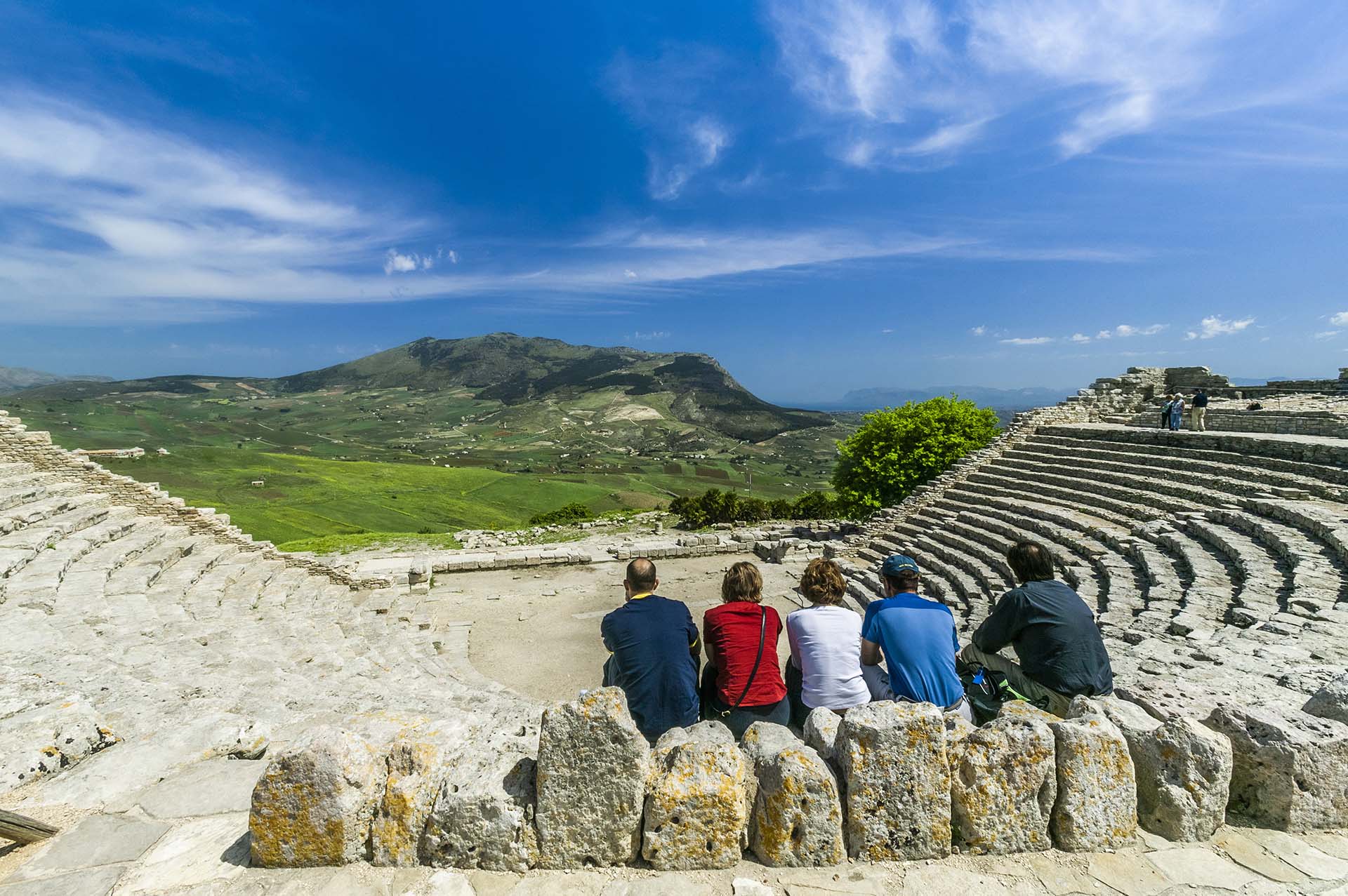 Il Teatro di Segesta e la Valle dello Jato