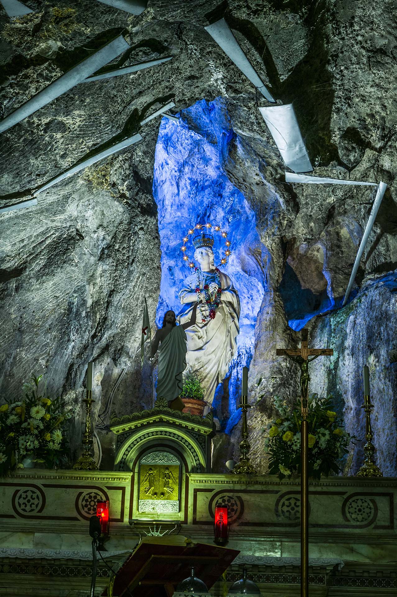 DE7U6630-Monte Pellegrino - Viaggio all'interno della grotta sacra di Santa Rosalia