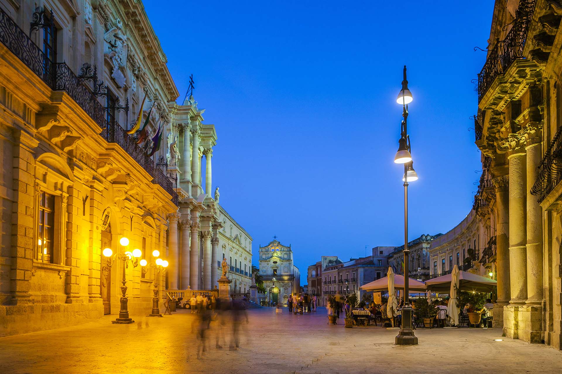 Piazza Duomo, il cuore Barocco di Ortigia al calar del sole
