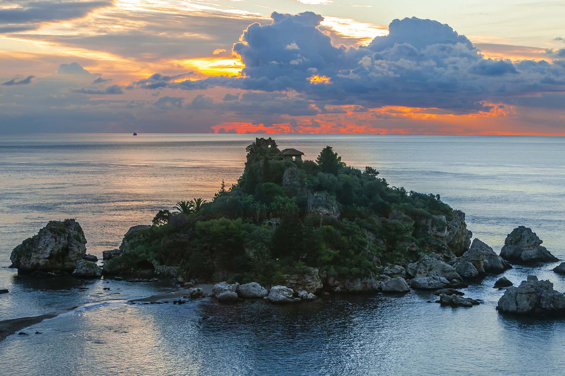 Risveglio Ionico sull’Isola Bella