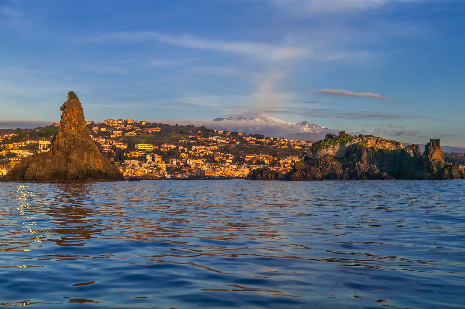 Il respiro del vulcano sulla Riviera dei Ciclopi