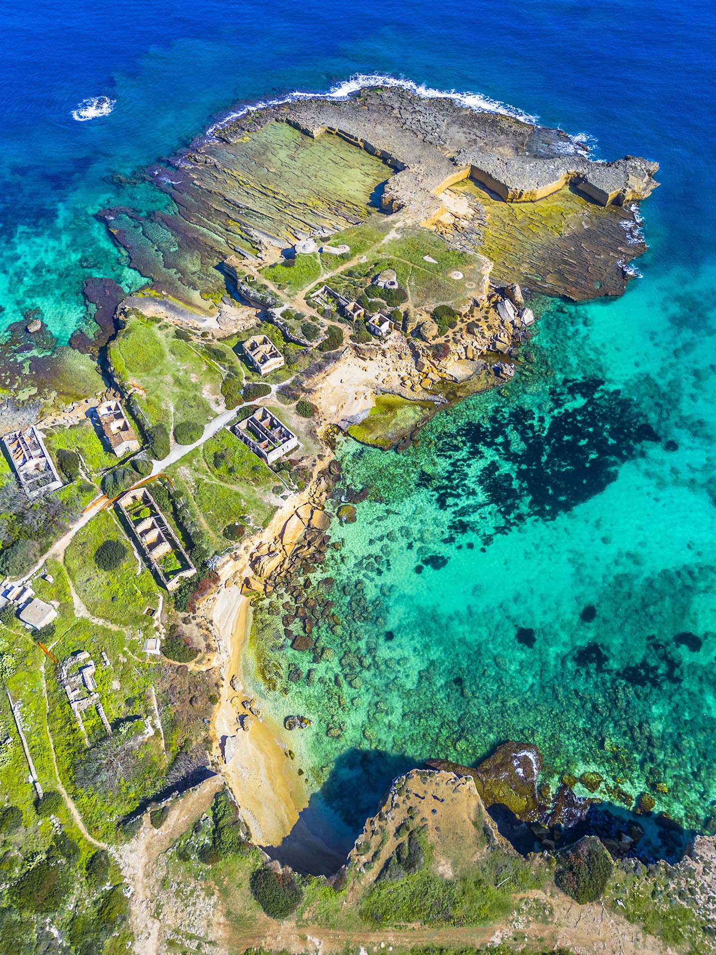 Veduta aerea di Punta della Mola e della spiaggia di Massolivieri, Siracusa