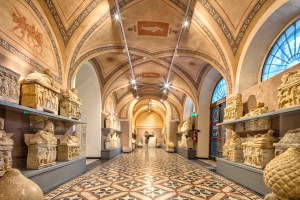 Galleria nuova del museo Guarnacci a volterra