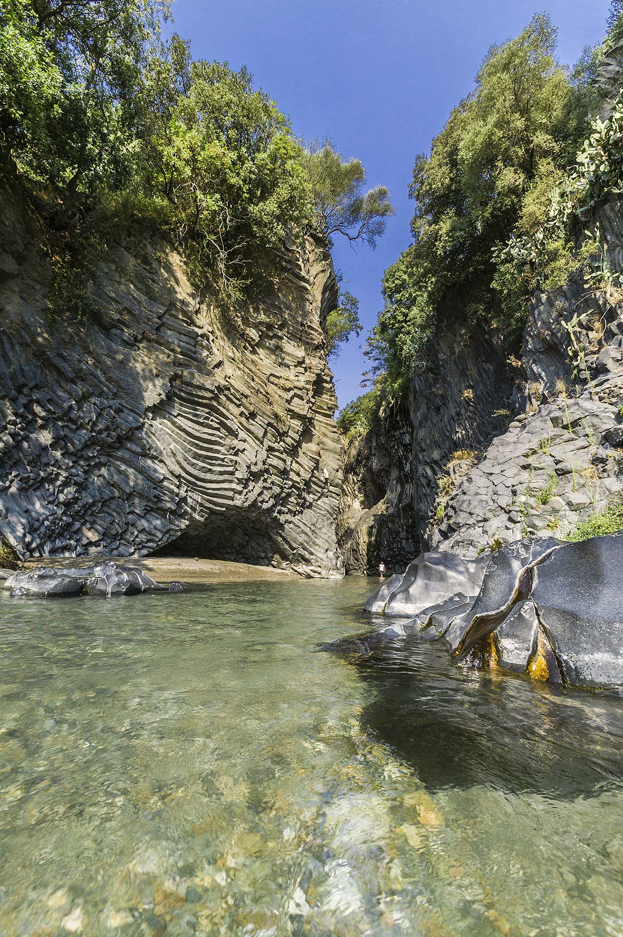 DE7U0683-I capolavori di pietra lavica delle Gole dell’Alcantara