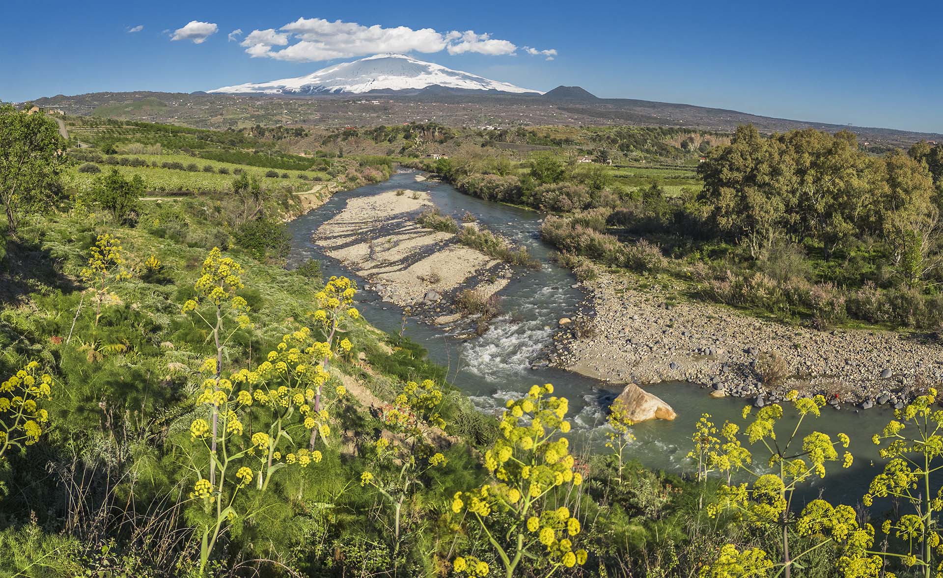 Il Simeto – Un Viaggio tra le Colate dell’Etna e i Monti Nebrodi