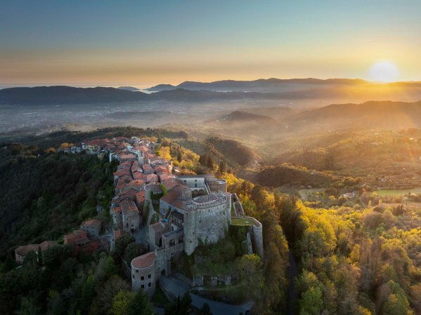 Il borgo di Fosdinovo in Lunigiana.