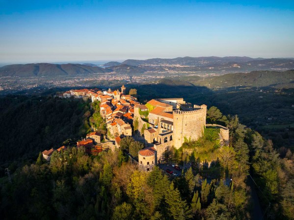 Il borgo di Fosdinovo in Lunigiana