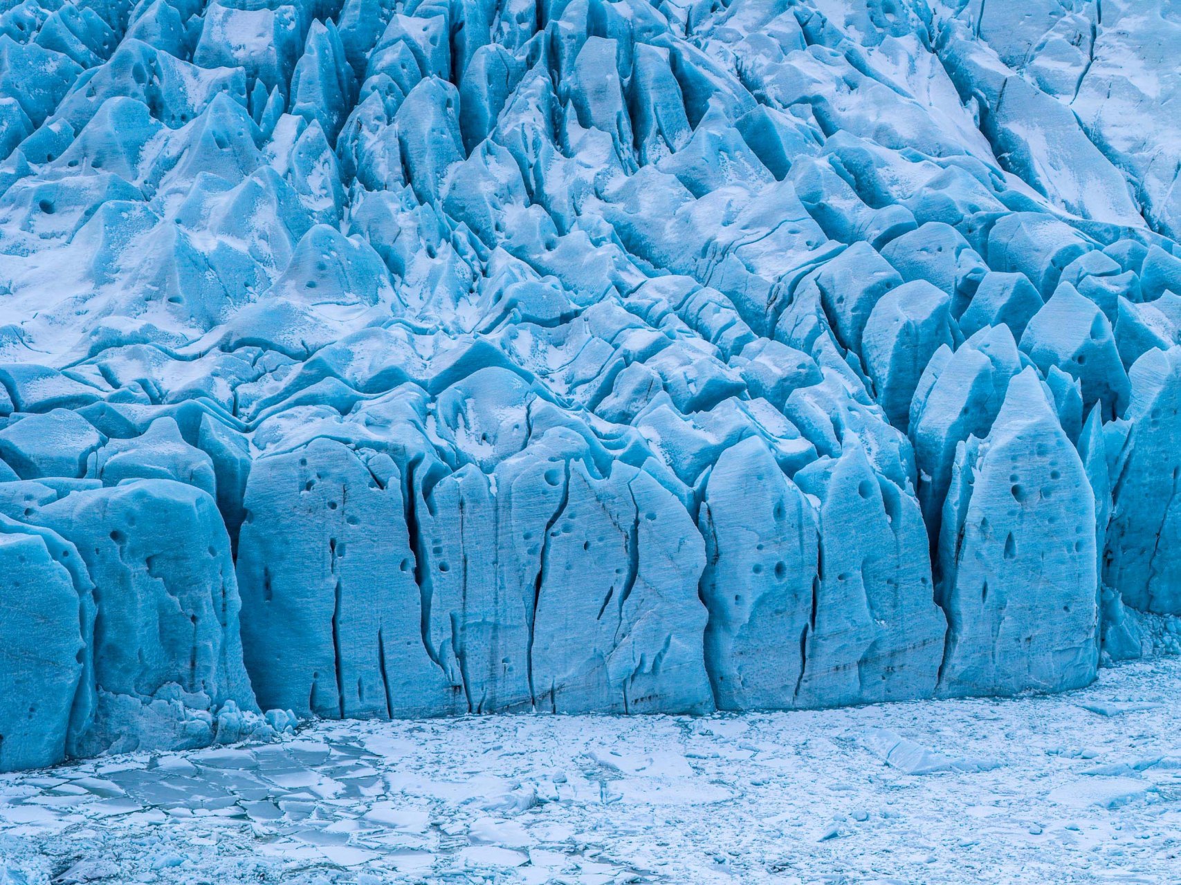 Earth Day, Islanda, Fjallsárlón, laguna glaciale, fotografia con drone, riprese aeree, servizi fotografici di viaggio, turismo Islanda, fotografia di paesaggio, cambiamento climatico ghiacciai, droni e turismo, marketing territoriale, video con drone, macchina fotografica professionale, viaggio fotografico, Vatnajökull.
