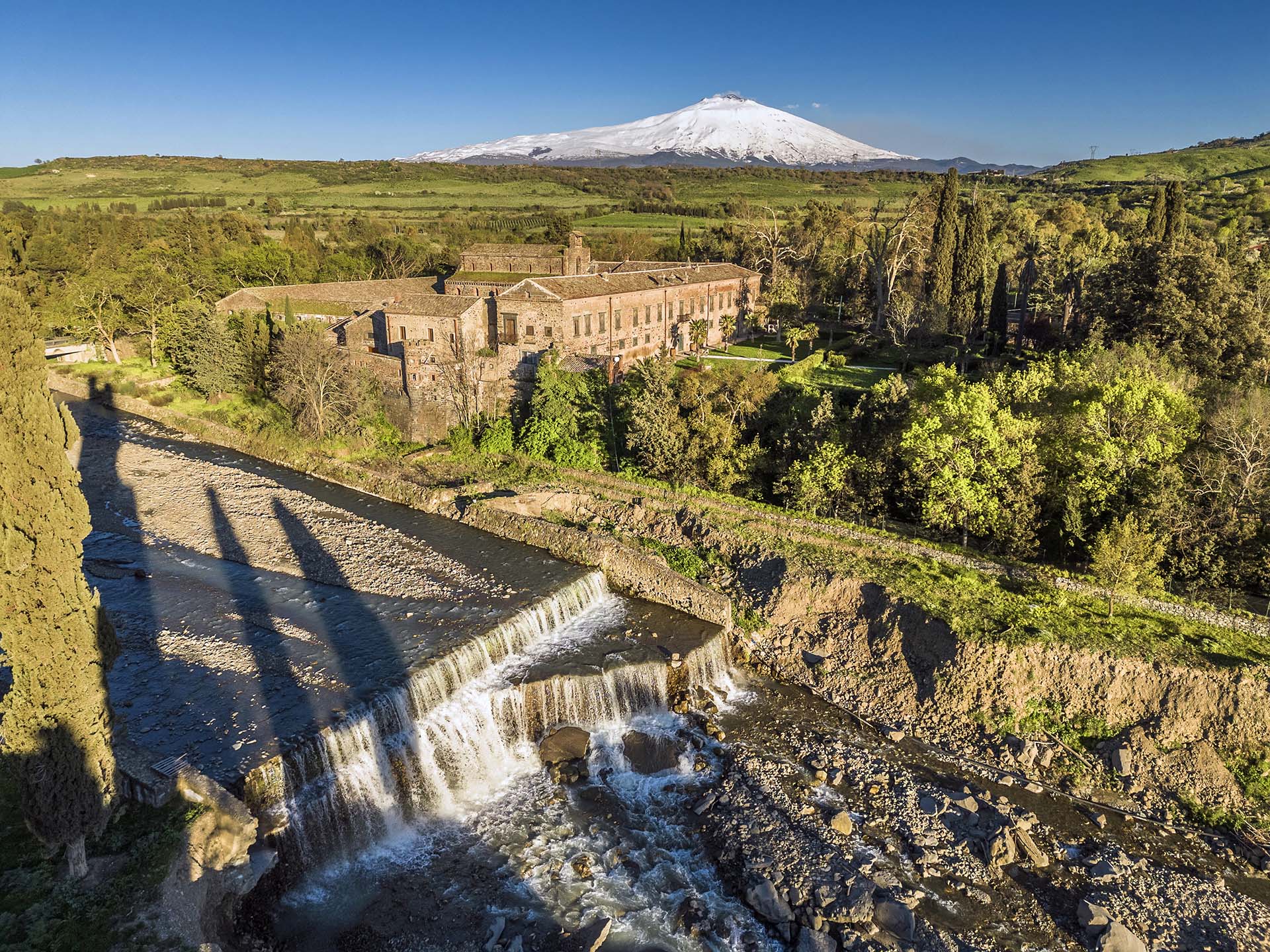 DJI_0735-HDR - Il Castello di Nelson e il fiume Simeto alle pendici dell’Etna