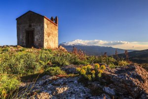 _MG_3609 - La Chiesetta rurale del Calvario, un balcone sull'Etna a Roccella Valdemone