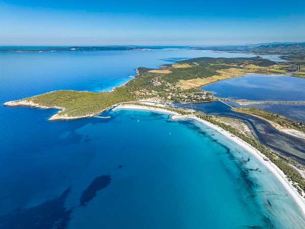 Veduta aerea di Porto Pino
